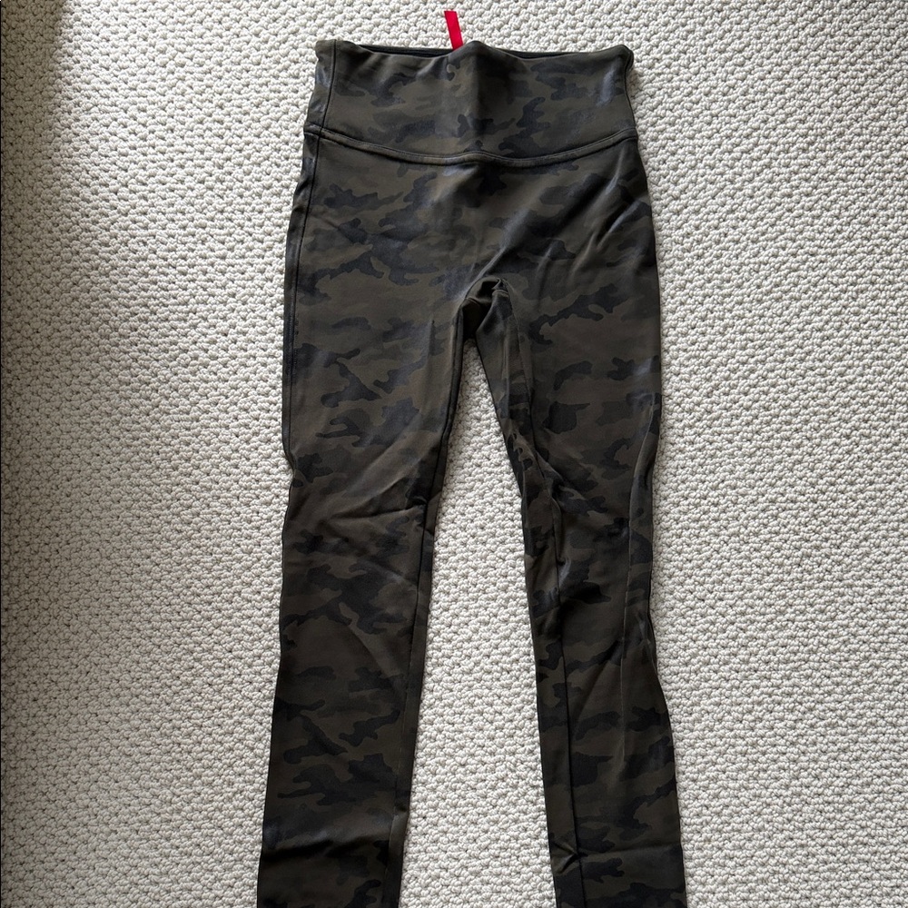 SPANX Women's Black and Green Camo Leggings